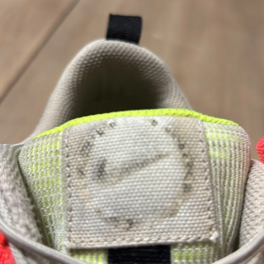 Nike Crater Impact size 7 Youth khaki, gray, black,green,orange